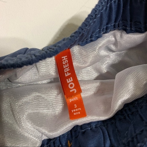 JOE Fresh boy’s 3Y swim trunks - Picture 2 of 3